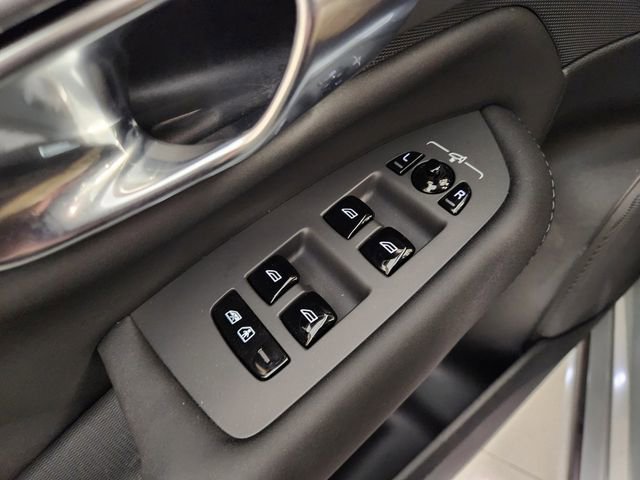 New 2025 Volvo XC90 T8 Plus w/ Protection Package Premier image 23