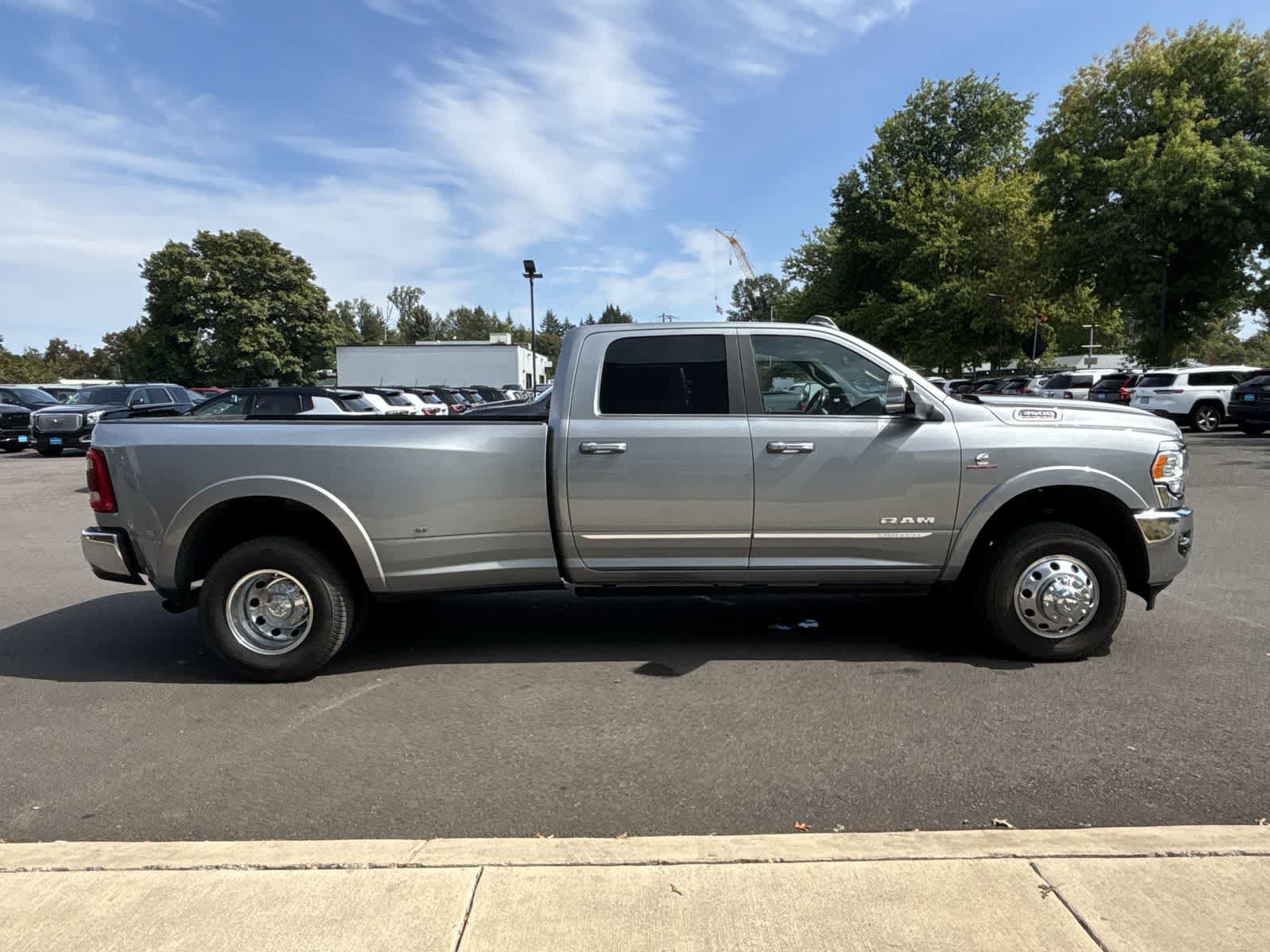 Used 2022 RAM 3500 Limited w/ Cold Weather Group AWD/4WD image 5