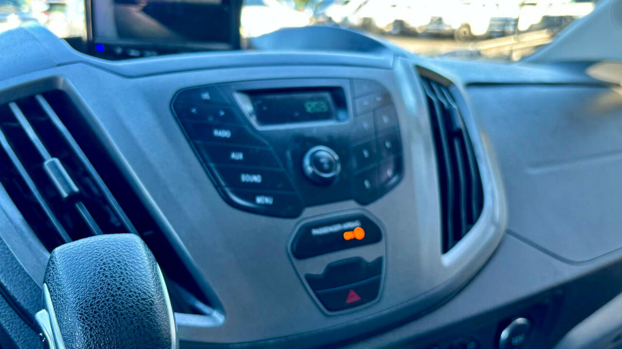 Used 2018 Ford Transit 250 130 Low Roof image 23