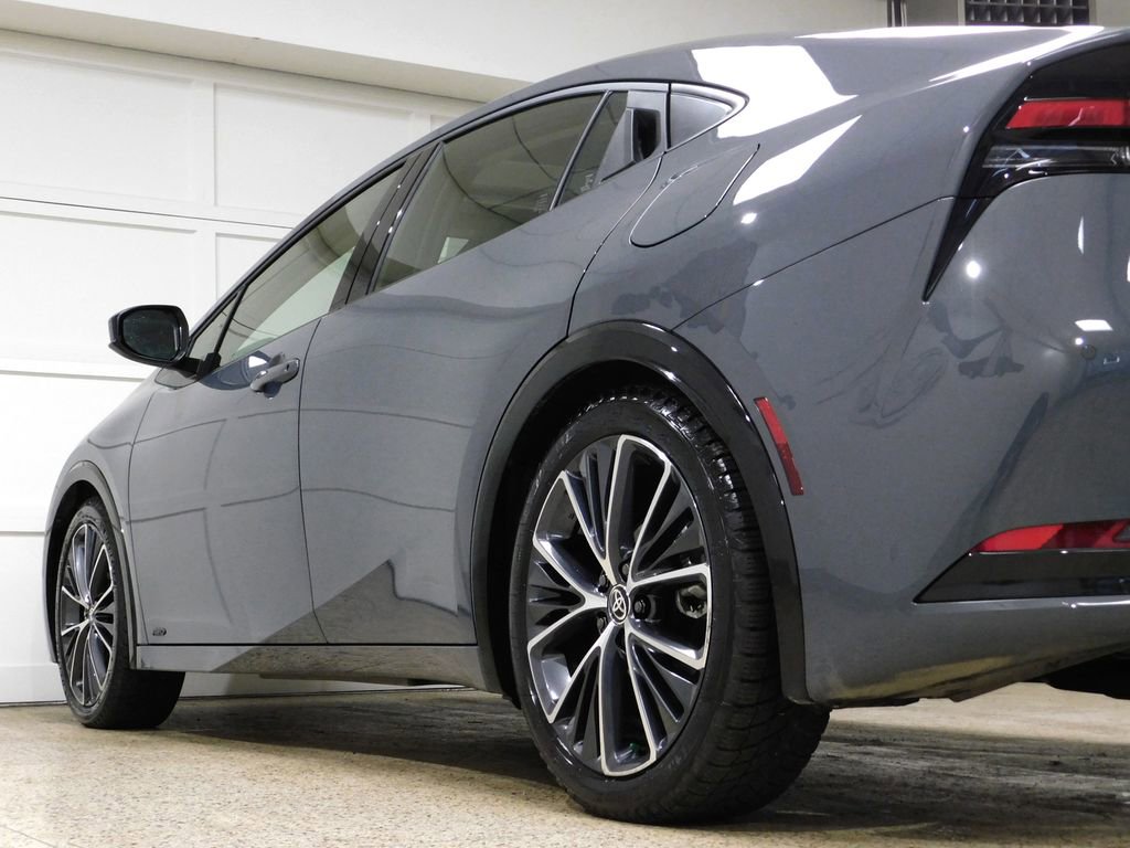 Used 2024 Toyota Prius XLE image 76