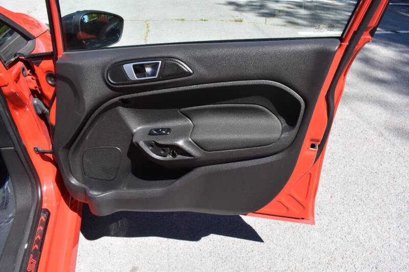 Used 2015 Ford Fiesta ST w/ ST Recaro Package FWD image 31