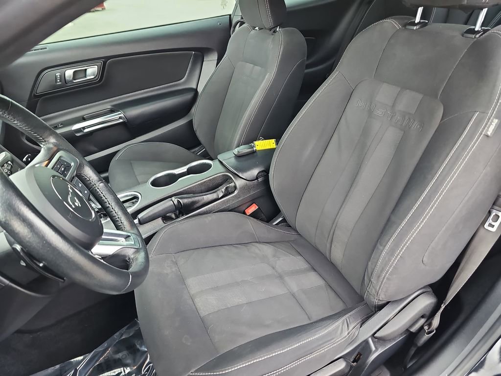 Used 2019 Ford Mustang EcoBoost image 17