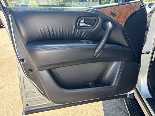 Used 2021 Nissan Armada SL w/ Captain's Chairs Package AWD/4WD image 11