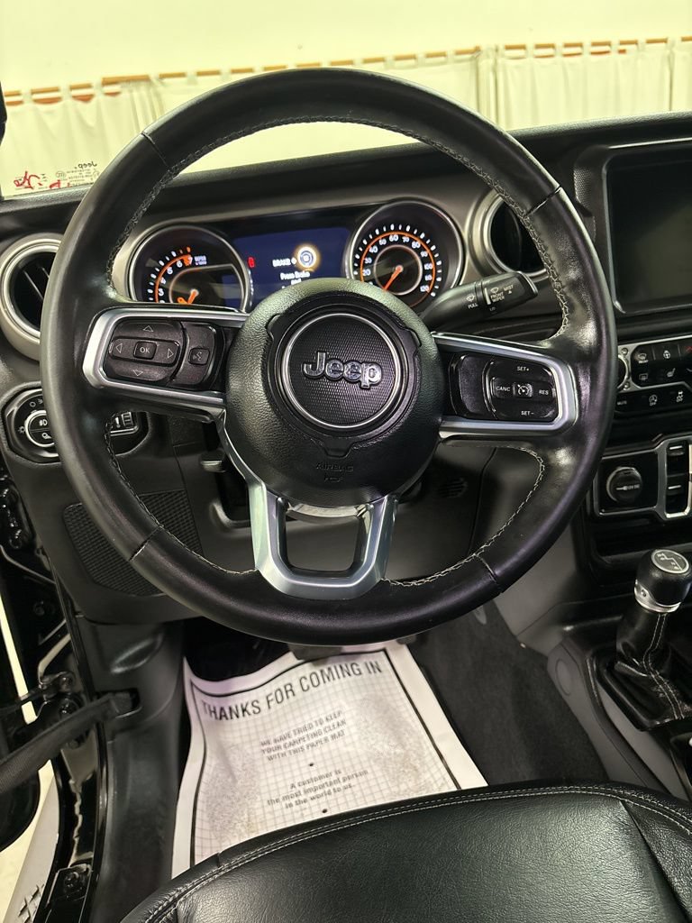 Used 2020 Jeep Gladiator Overland AWD/4WD image 11