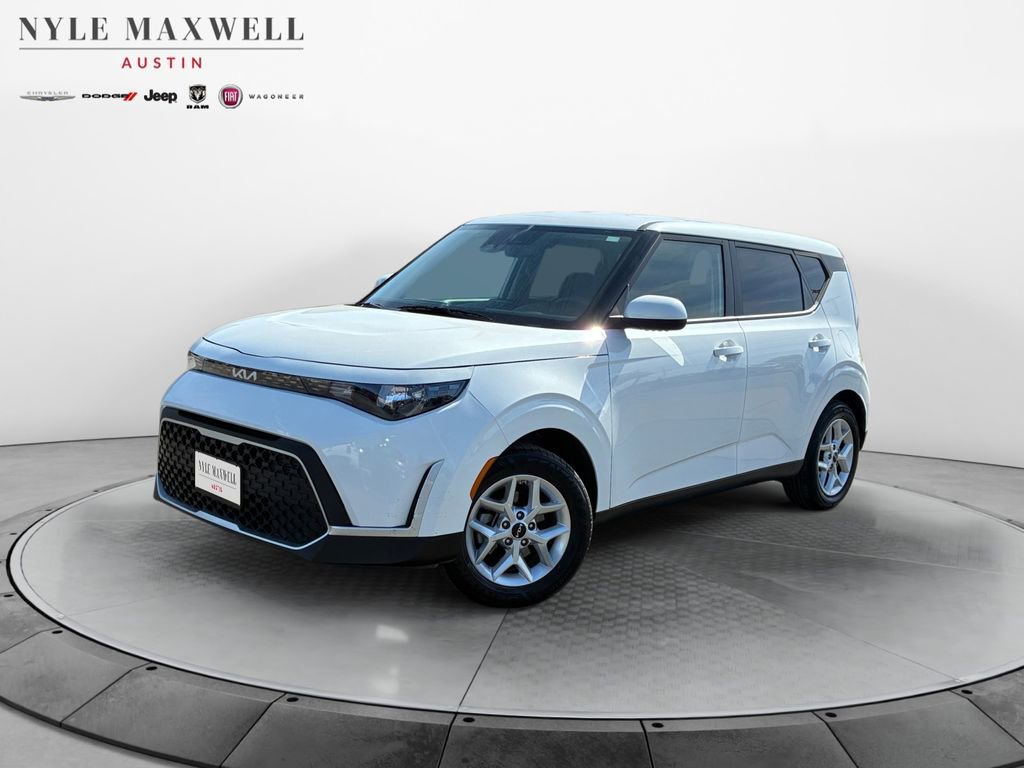 Used 2024 Kia Soul LX w/ Option Group 015