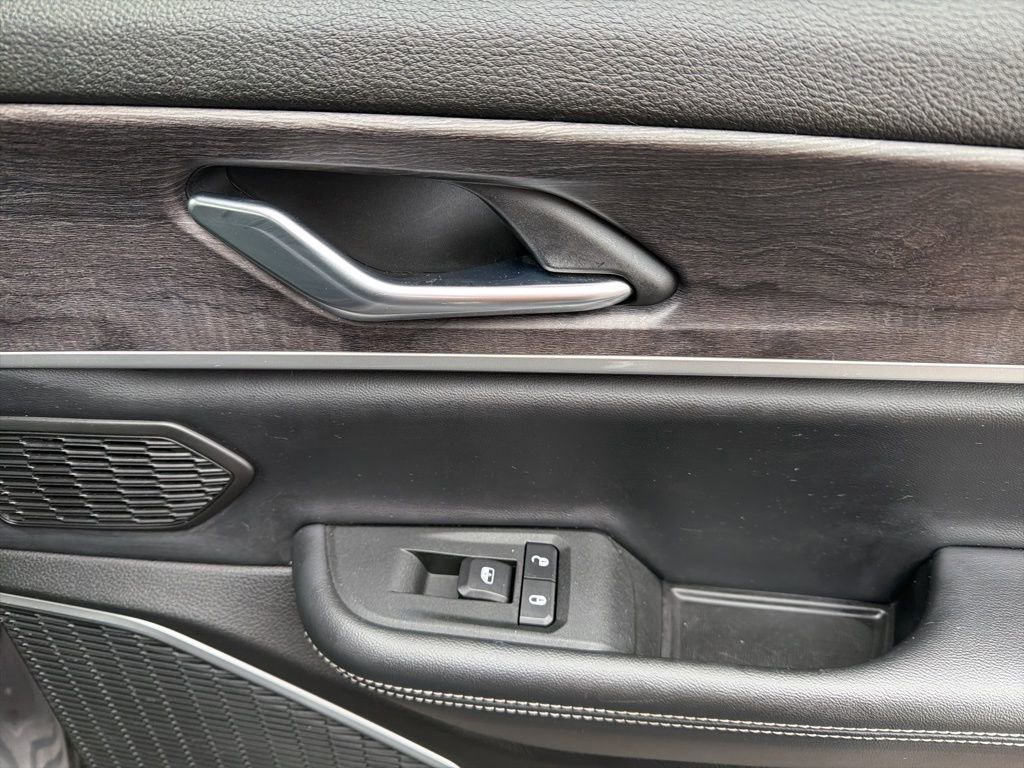 Used 2021 Jeep Grand Cherokee L Limited image 21