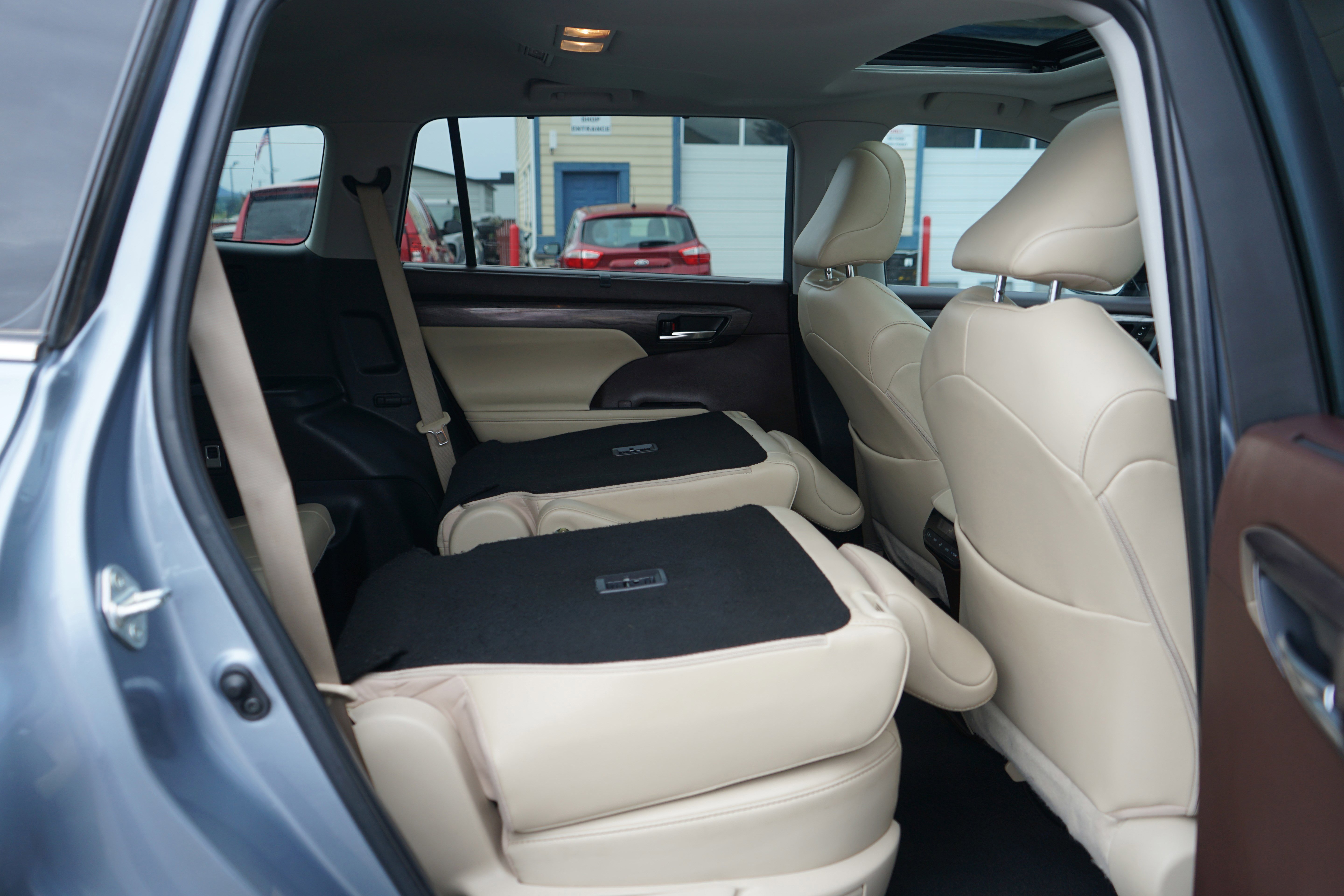 Used 2022 Toyota Highlander Limited image 30