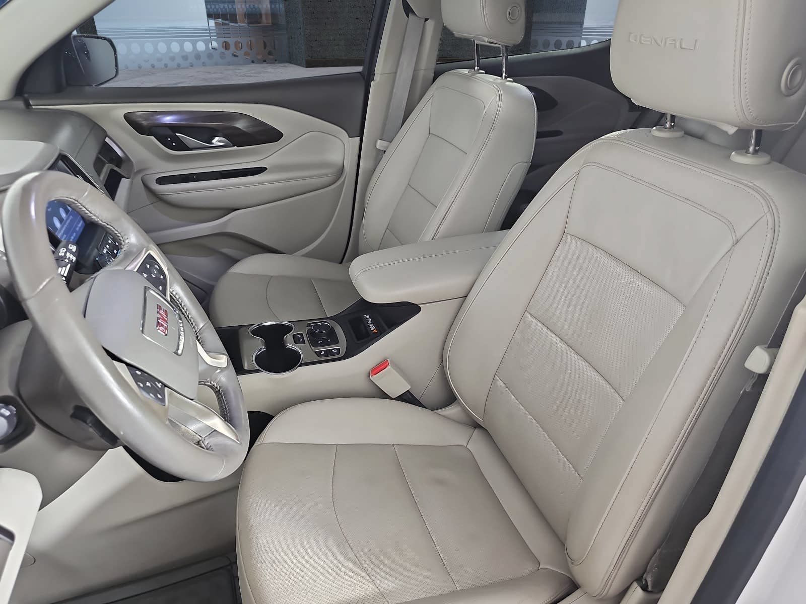 Used 2018 GMC Terrain Denali w/ Advanced Safety Package FWD image 12