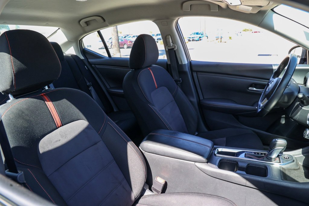 Used 2025 Nissan Sentra SR FWD image 21