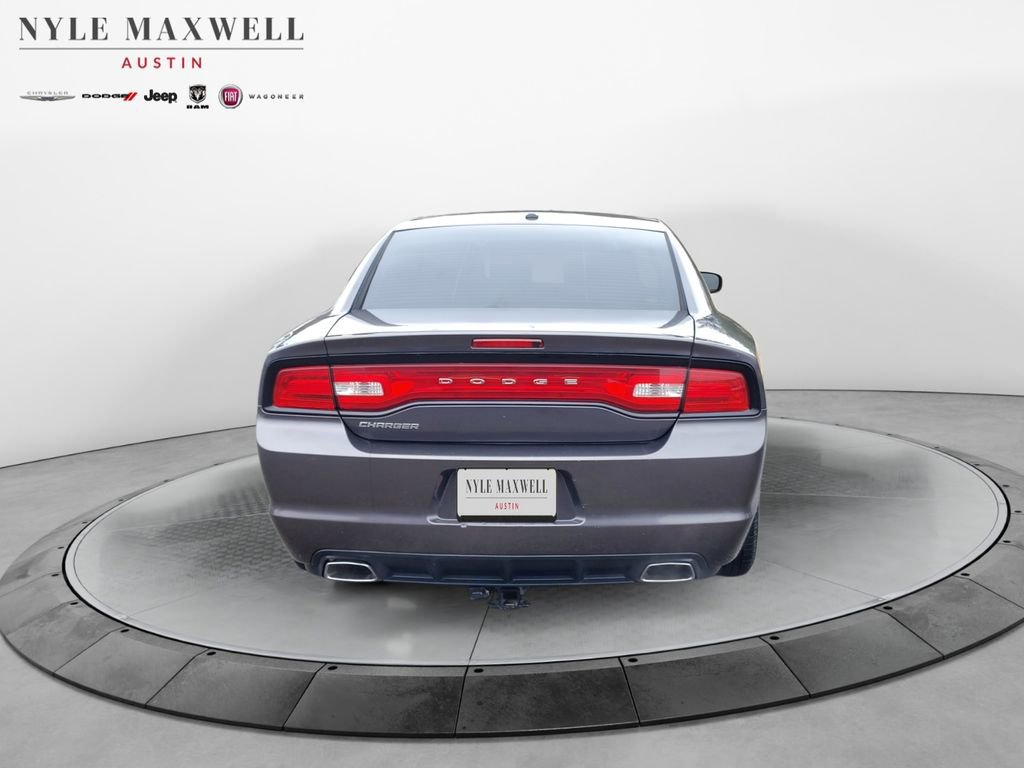Used 2013 Dodge Charger SE w/ Connectivity Group image 13