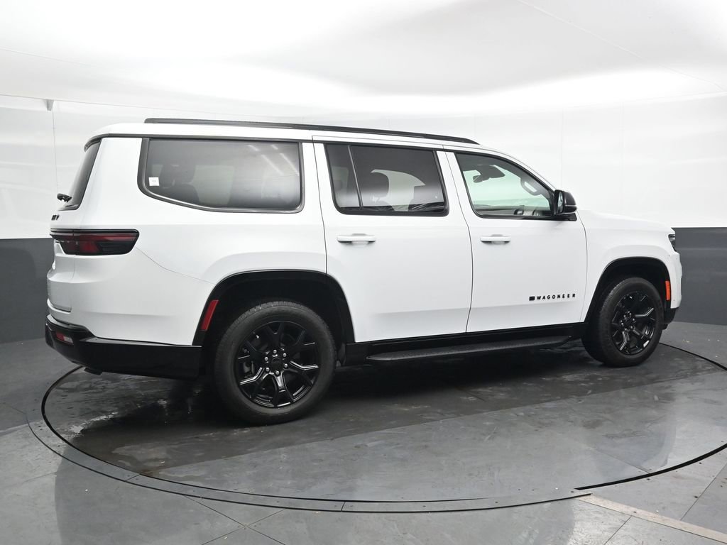 Used 2025 Jeep Wagoneer Series II image 2