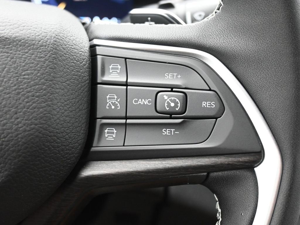 New 2025 Jeep Grand Cherokee Limited image 25