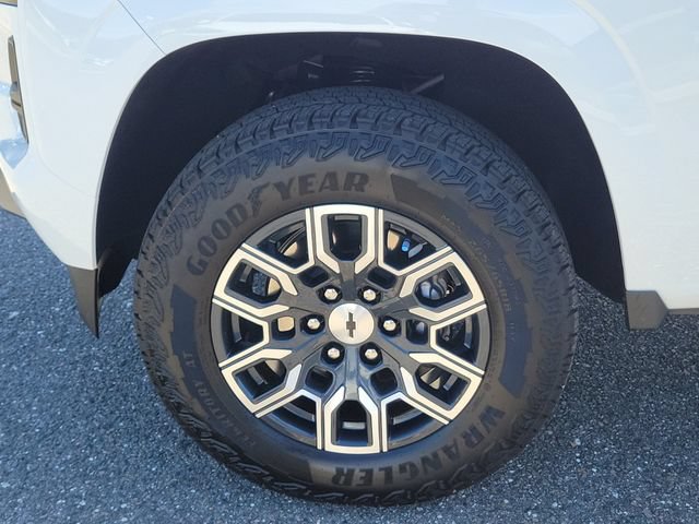 Certified 2026 Chevrolet Colorado Z71 w/ Technology Package AWD/4WD image 5