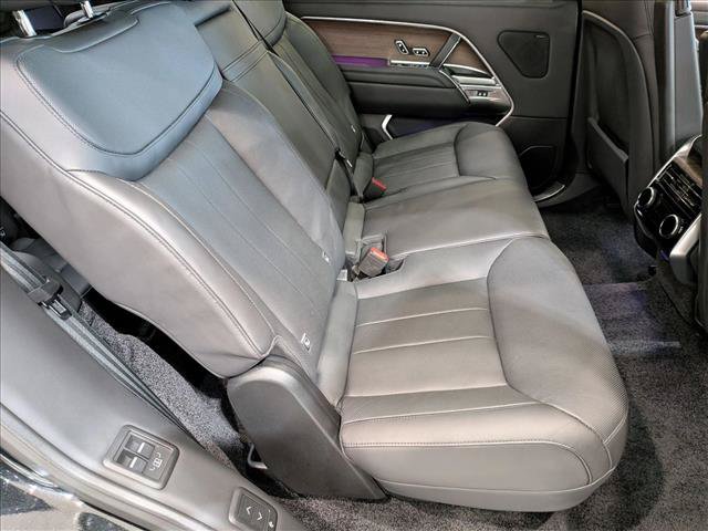 Used 2023 Land Rover Range Rover Long Wheelbase SE AWD/4WD image 22