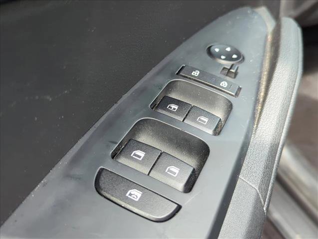 Used 2023 Kia Sportage LX AWD/4WD image 5