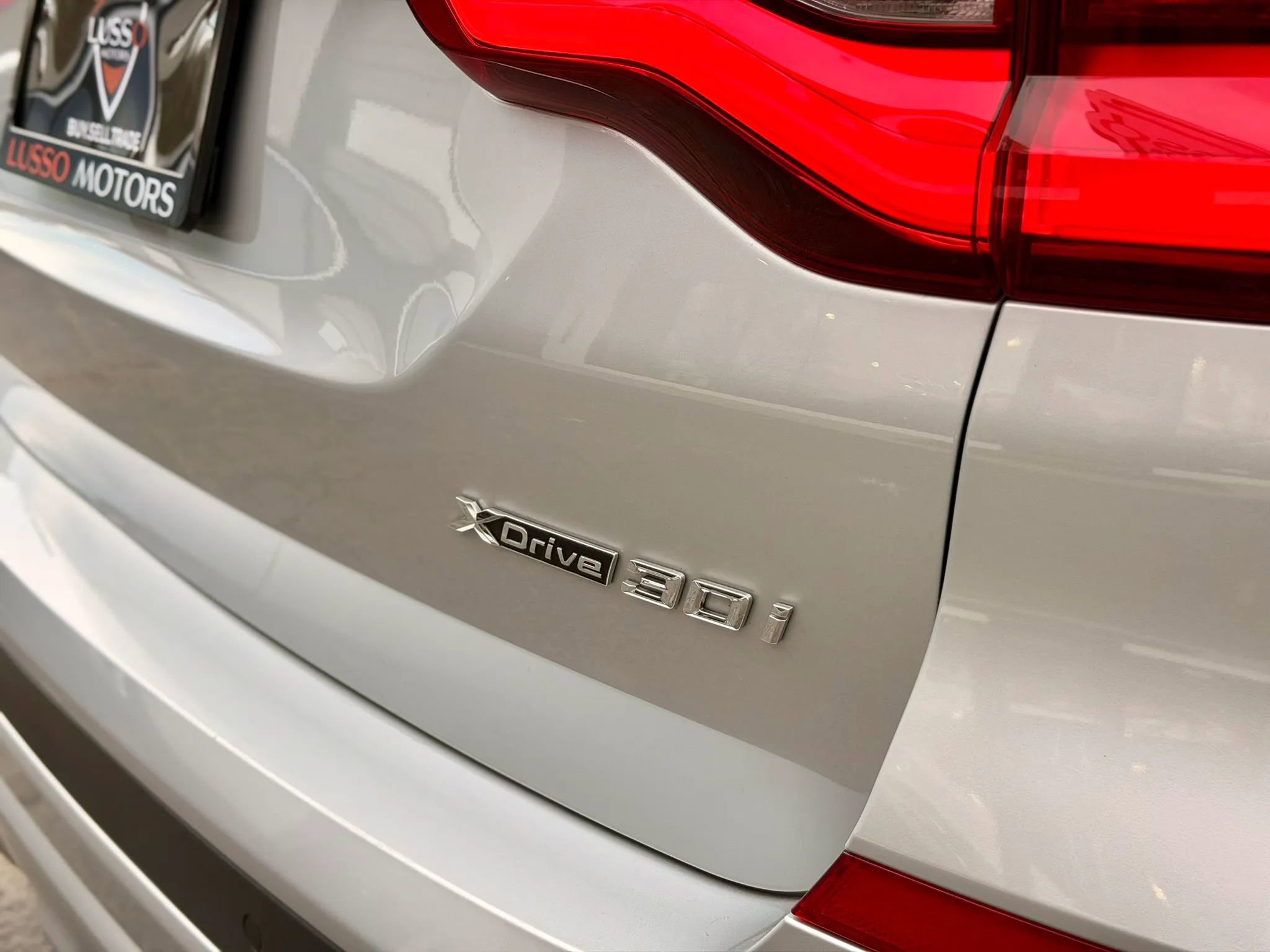 Used 2019 BMW X3 xDrive30i w/ Executive Package AWD/4WD image 14