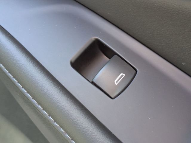 Used 2023 Buick Enclave Avenir w/ Avenir Technology Package image 41