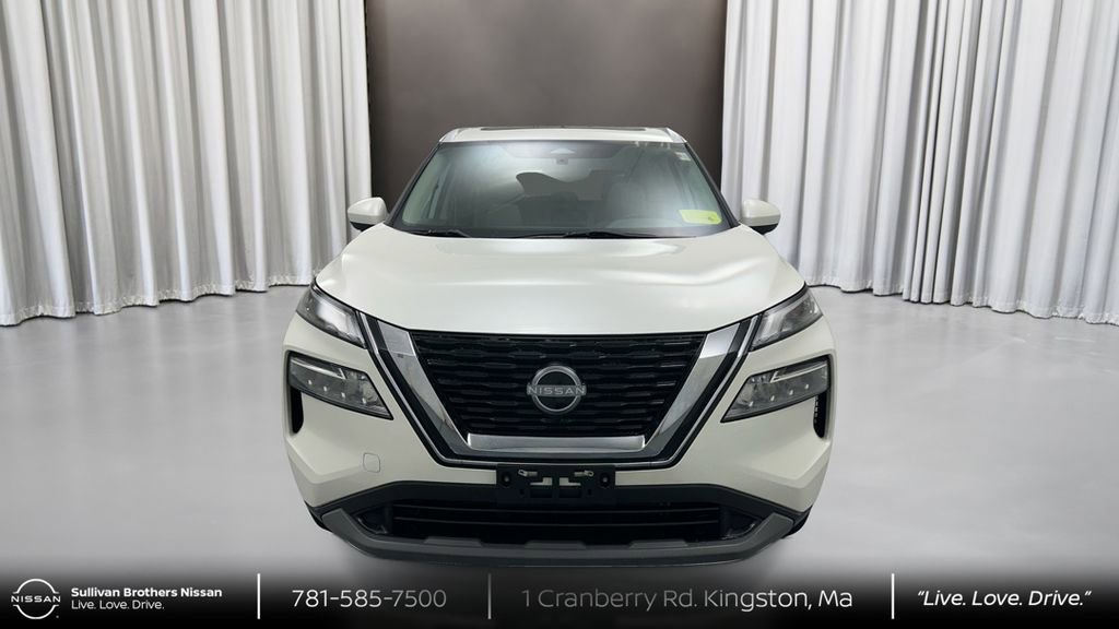 Used 2023 Nissan Rogue SV w/ SV Premium B Package image 2
