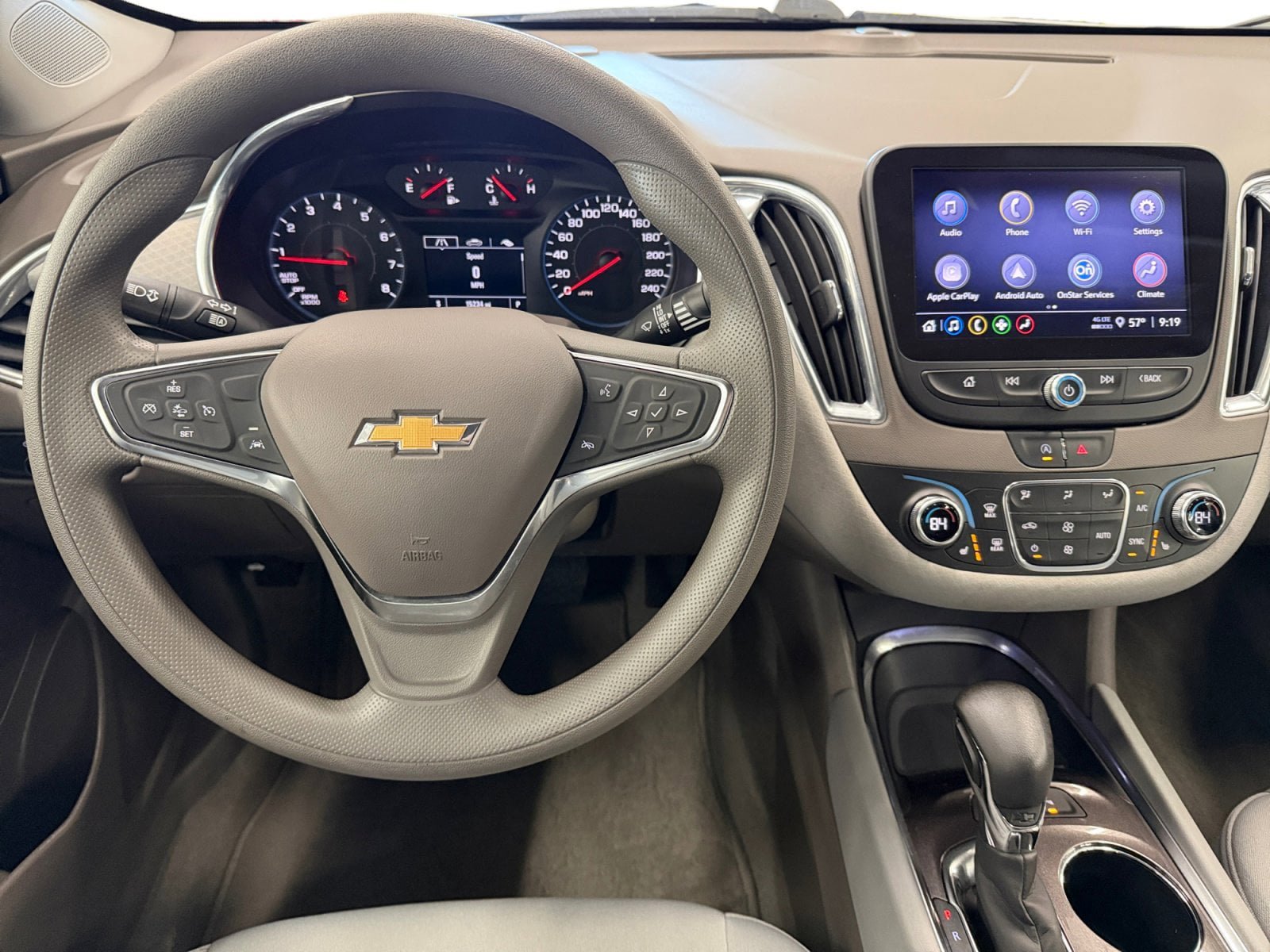 Used 2021 Chevrolet Malibu LT FWD image 13
