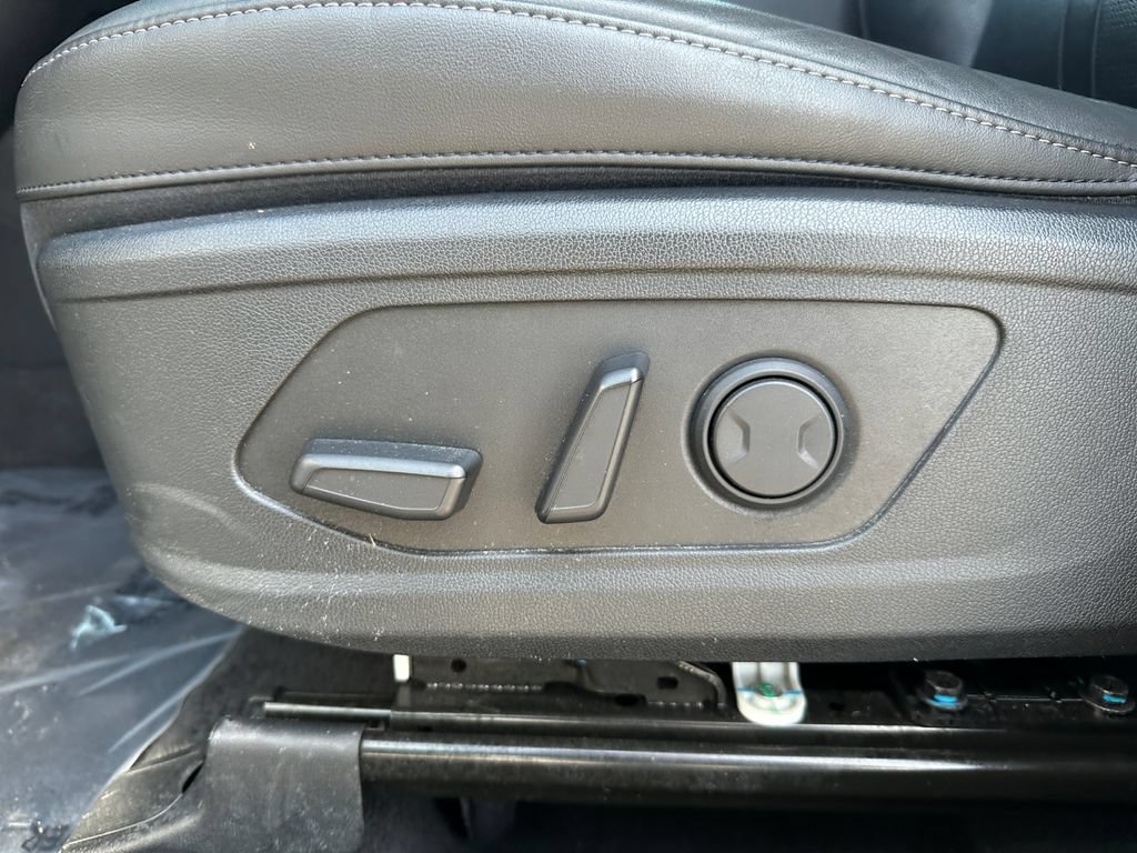 Used 2024 Kia Sorento S FWD image 16