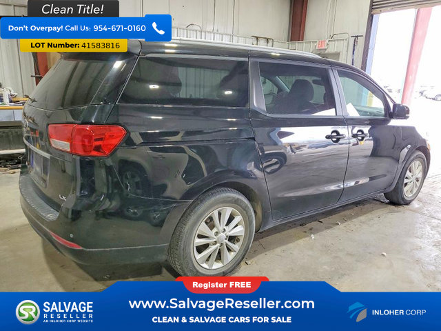 Used 2015 Kia Sedona LX image 4