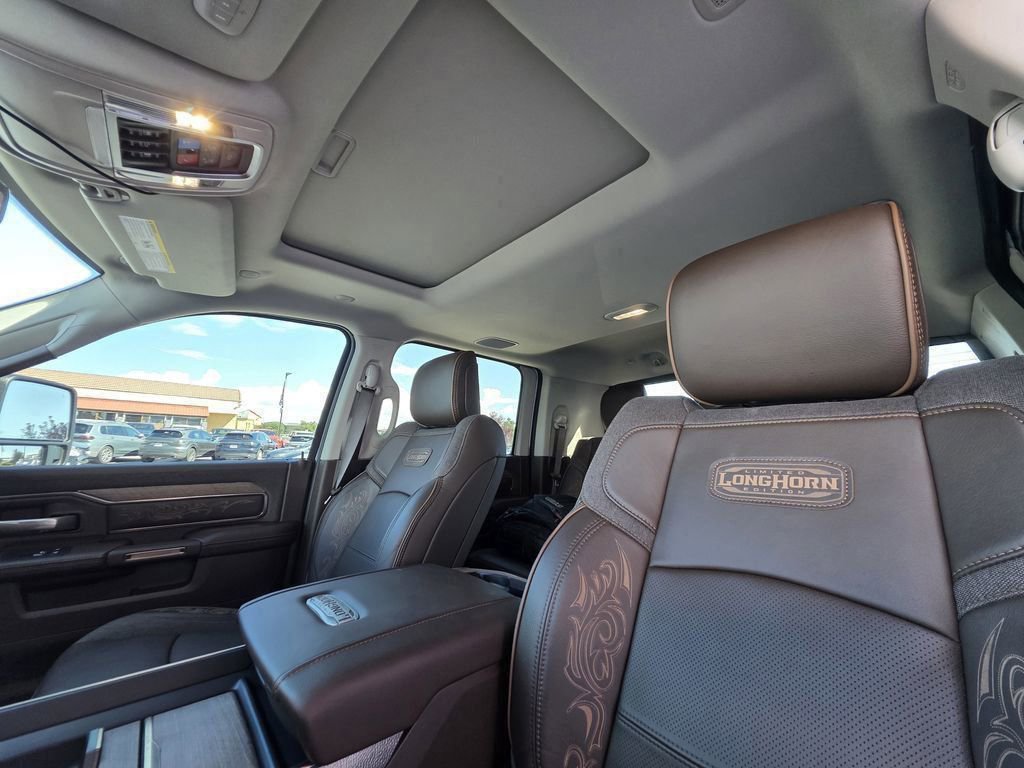 Used 2025 RAM 3500 Longhorn image 16