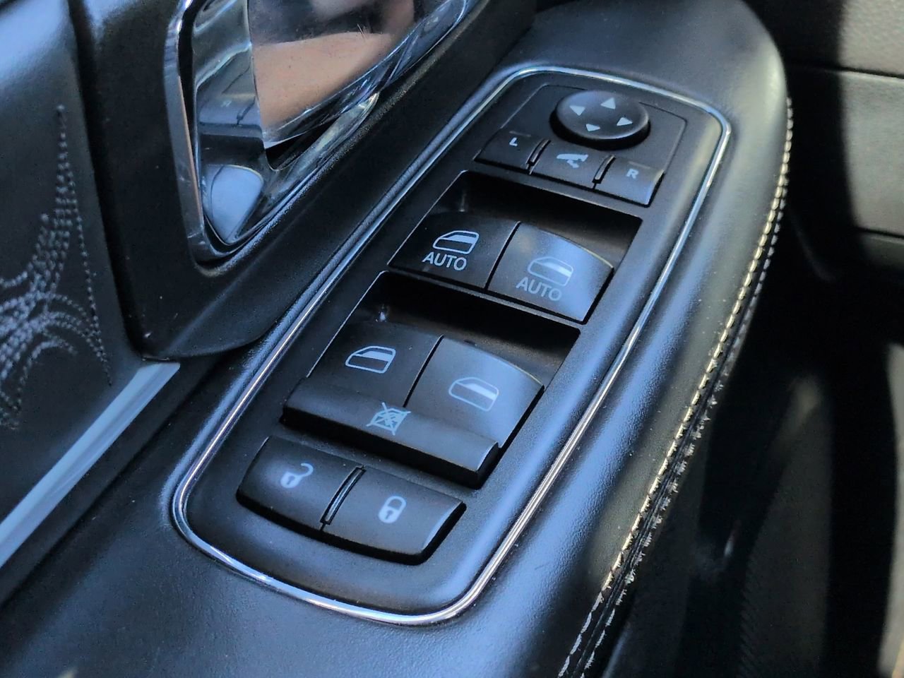 Used 2017 RAM 1500 Limited AWD/4WD image 26