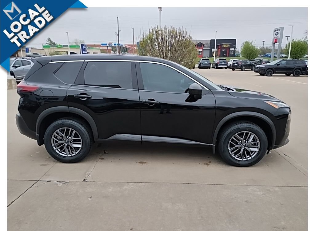 Used 2023 Nissan Rogue S AWD/4WD image 6
