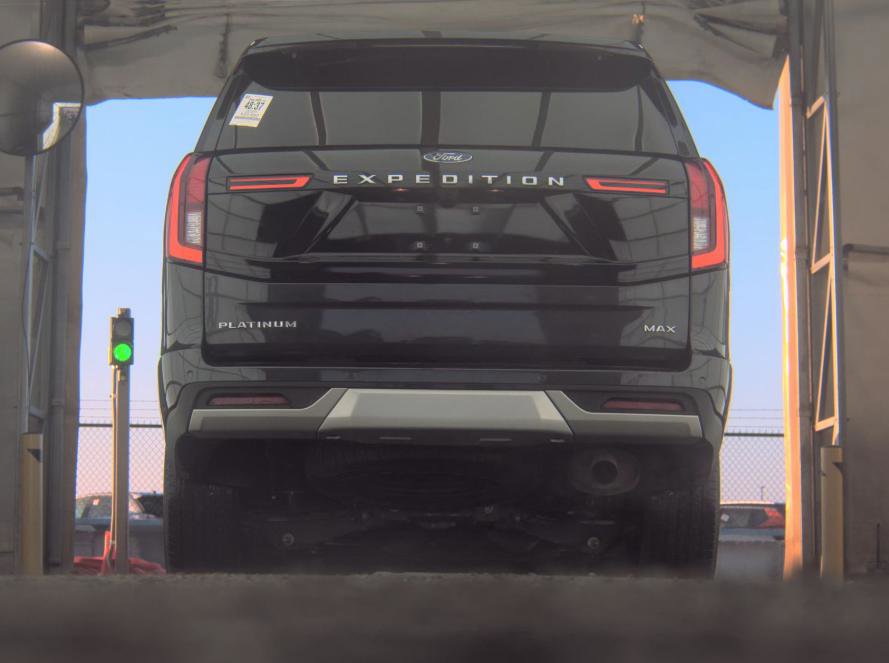 Used 2025 Ford Expedition Max Platinum w/ Driver's Package image 10