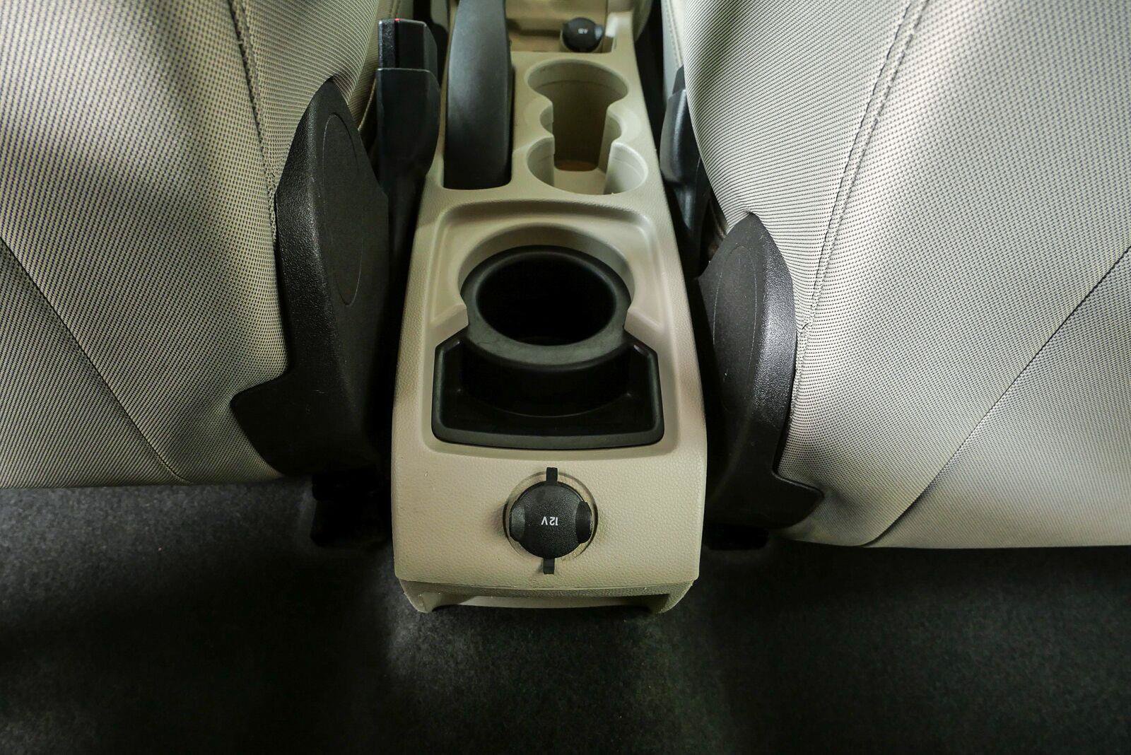 Used 2013 Ford Fiesta SE FWD image 17