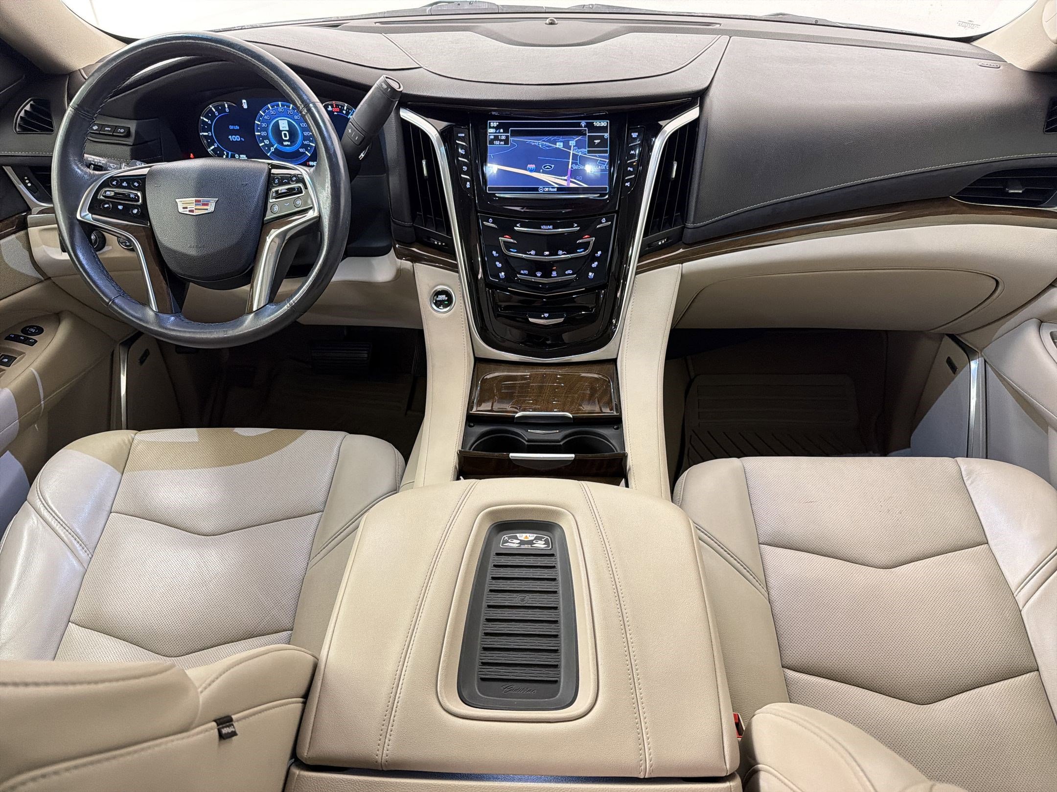 Used 2020 Cadillac Escalade Luxury image 16