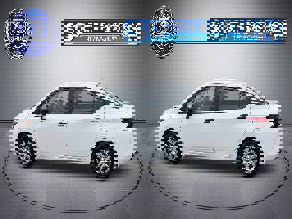 Used 2022 Nissan Versa S image 8