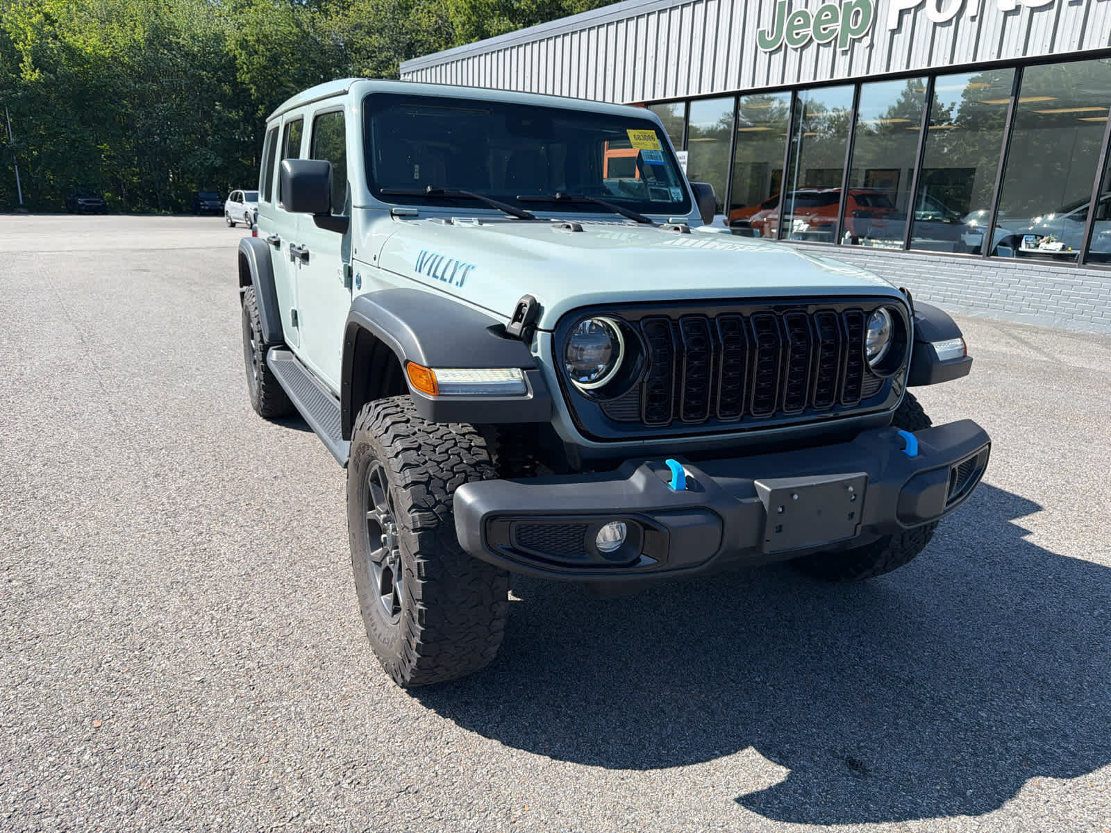 Used 2024 Jeep Wrangler Unlimited AWD/4WD image 3