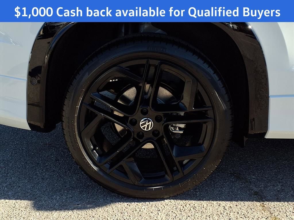 New 2026 Volkswagen Tiguan SE R-Line image 4