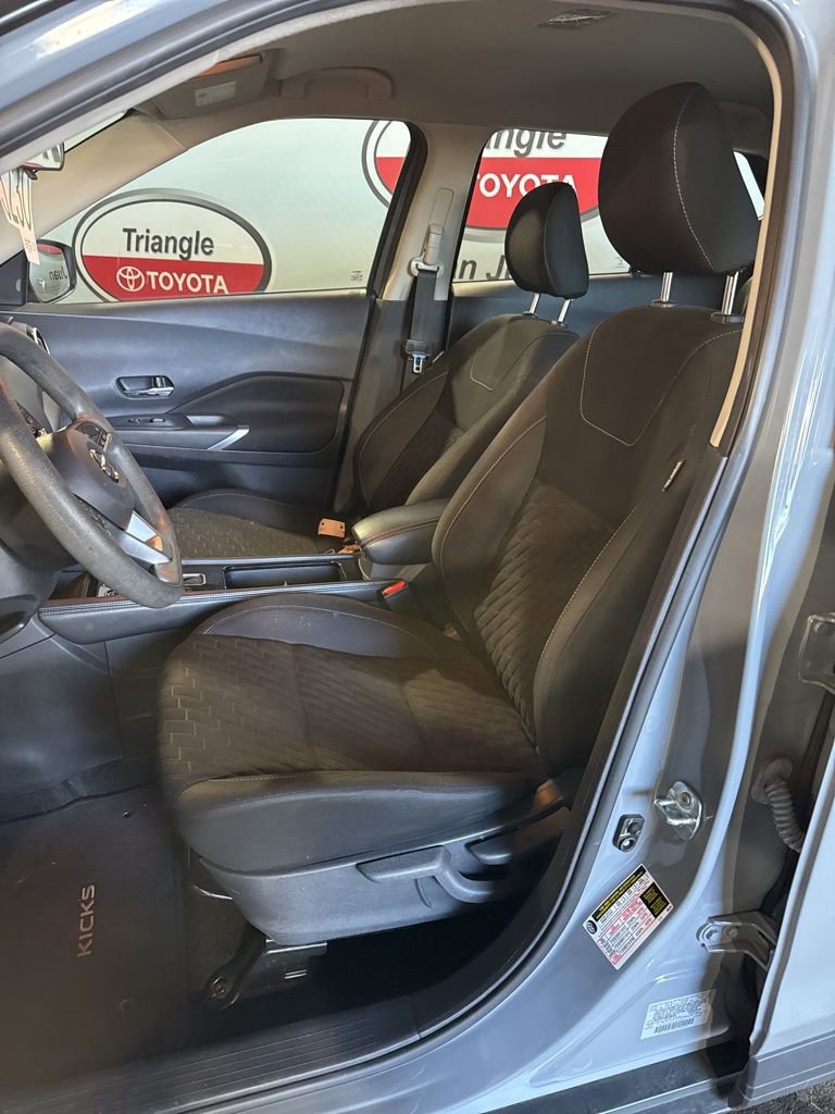 Used 2021 Nissan Kicks SV image 25