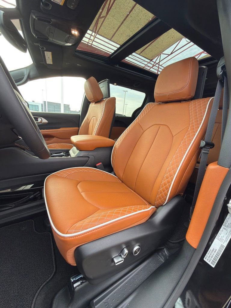 New 2026 Chrysler Pacifica Pinnacle image 20