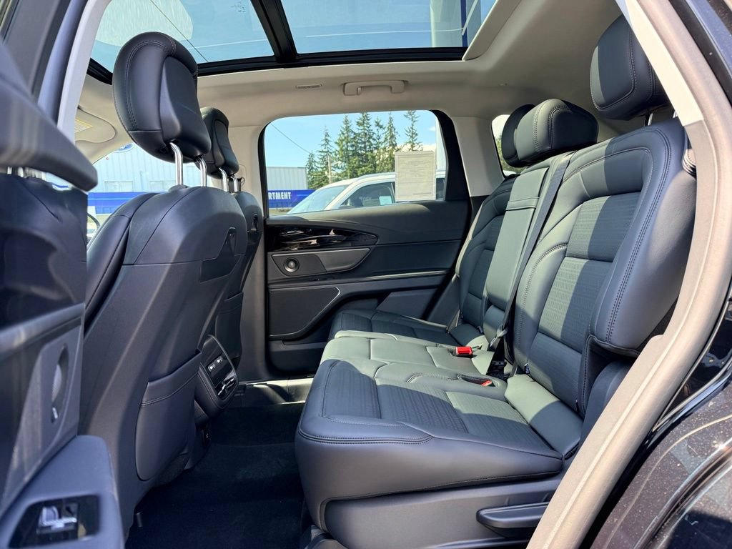 New 2026 Lincoln Nautilus Reserve w/ Jet Appearance Package AWD/4WD image 11