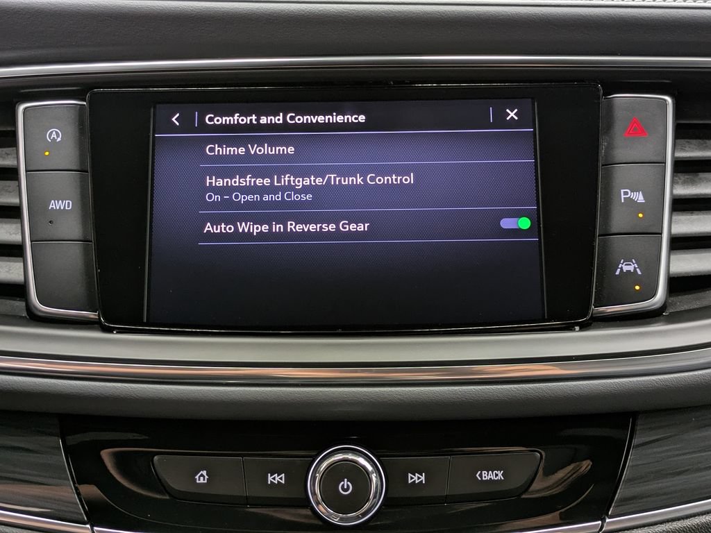 Used 2023 Buick Enclave Essence AWD/4WD image 11