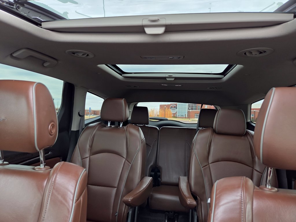 Used 2021 Buick Enclave Avenir w/ Avenir Technology Package AWD/4WD image 41
