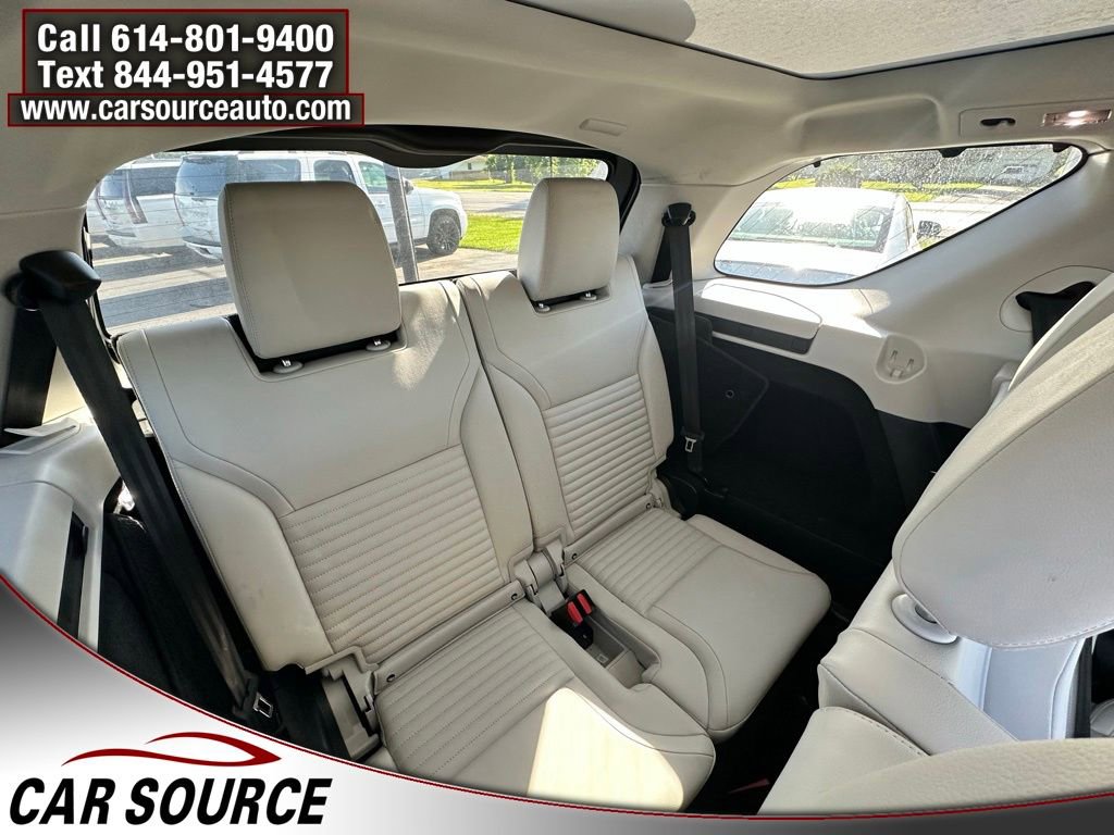 Used 2025 Land Rover Discovery Dynamic SE AWD/4WD image 20