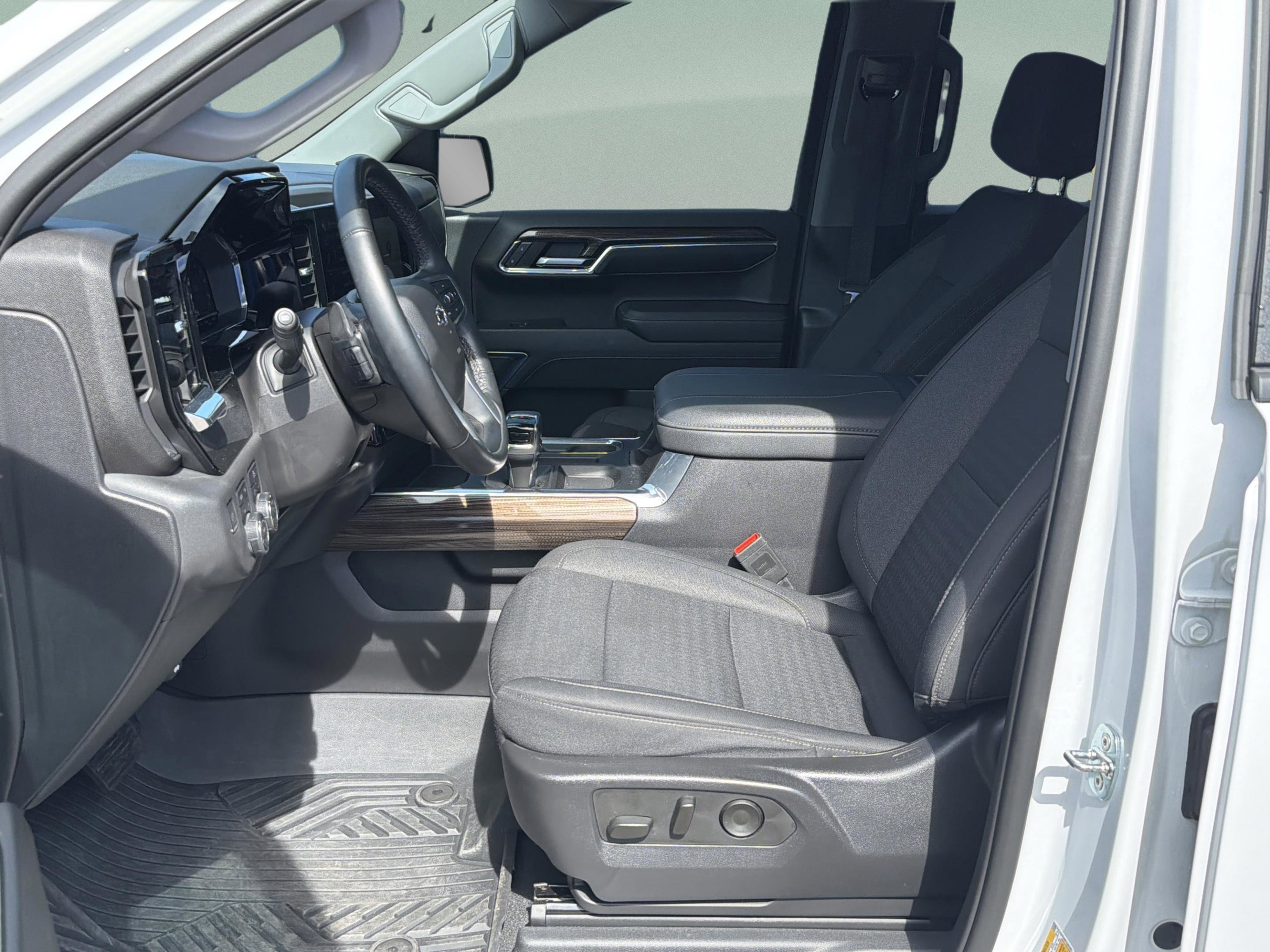 Used 2023 Chevrolet Silverado 1500 LT Trail Boss w/ Protection Package image 19