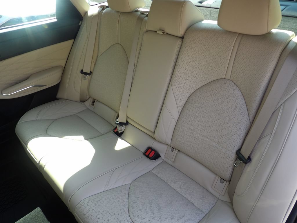 Used 2020 Toyota Avalon Limited FWD image 24