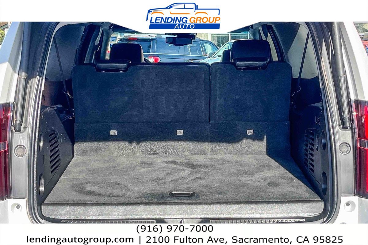 Used 2020 Chevrolet Suburban LT w/ Luxury Package image 25