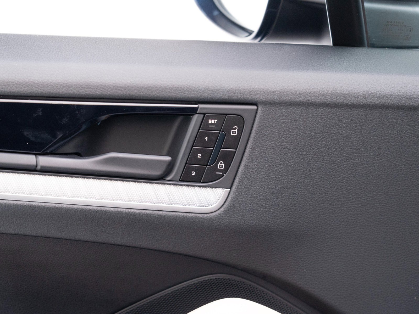 Certified 2024 Porsche Cayenne image 21