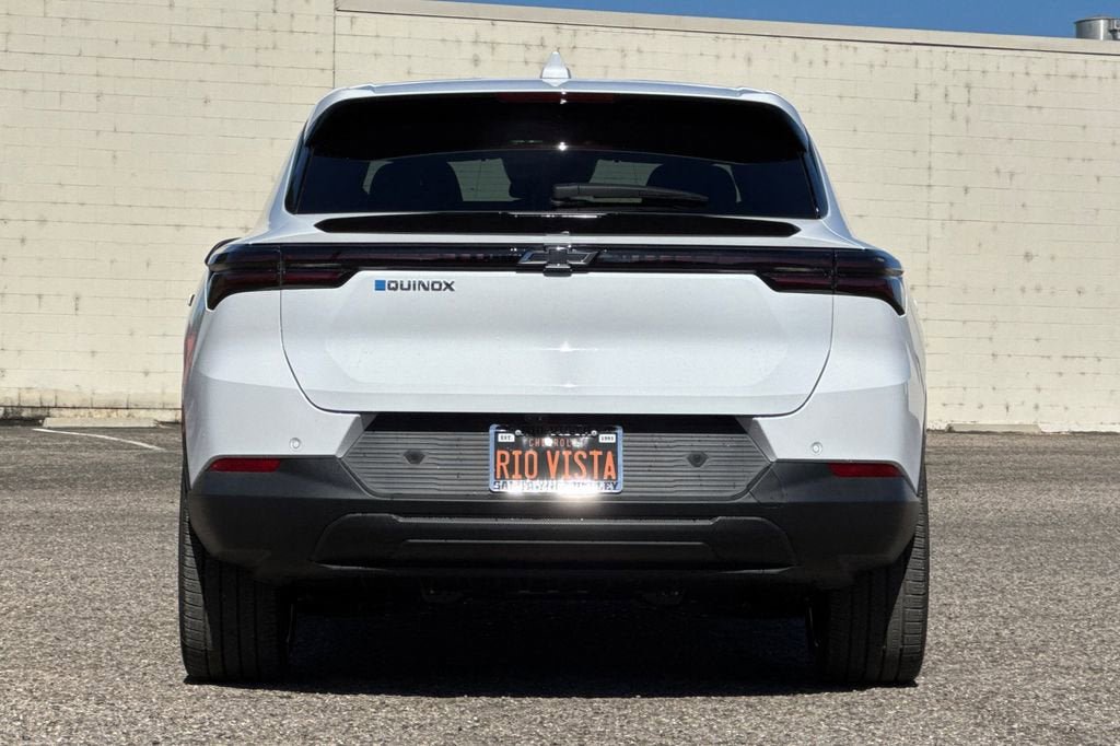 New 2026 Chevrolet Equinox EV LT w/ LPO, Blackout Package FWD image 5
