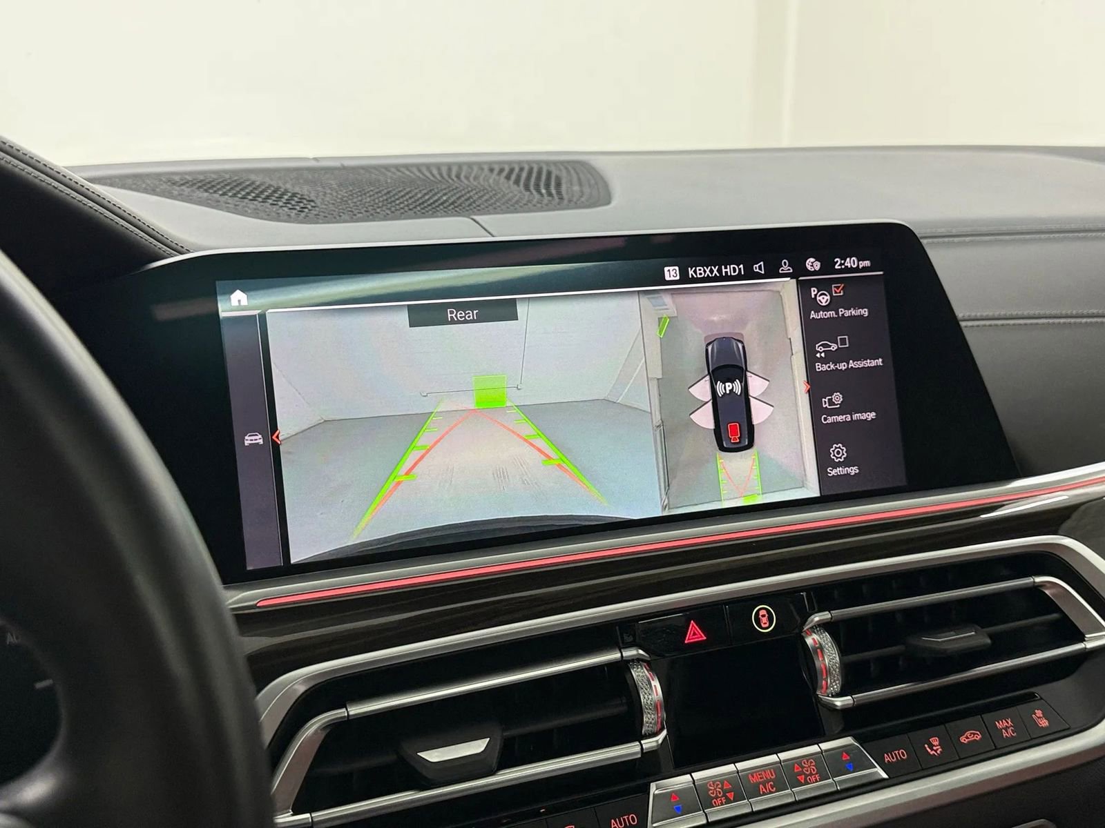 Used 2021 BMW X7 M50i w/ Luxury Seating Package image 27