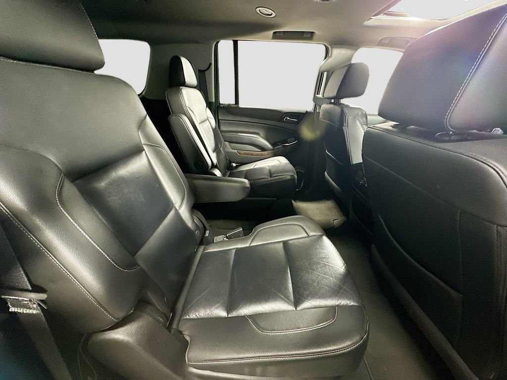 Used 2020 Chevrolet Suburban LT image 29