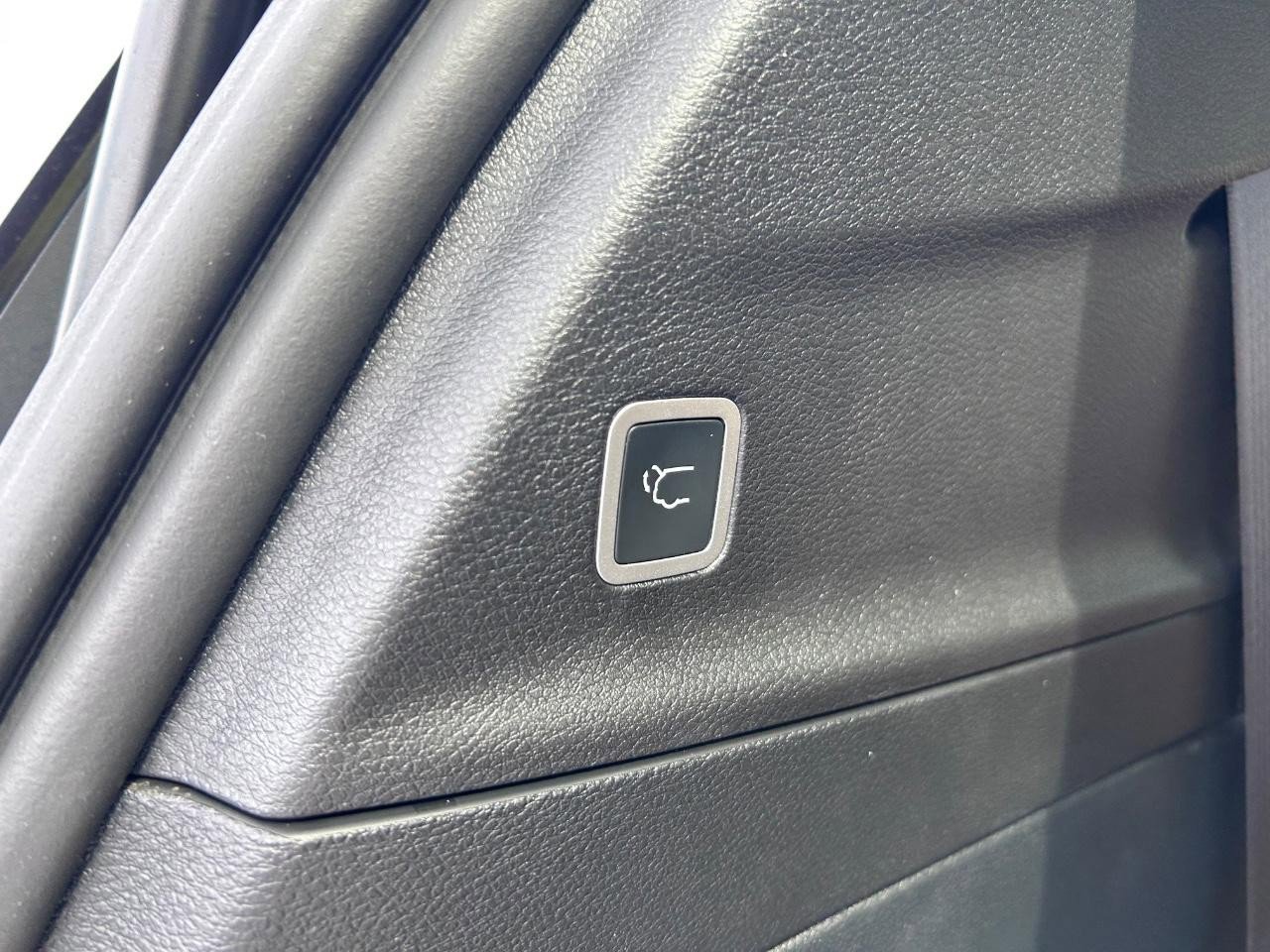 New 2026 Chrysler Pacifica Pinnacle image 6