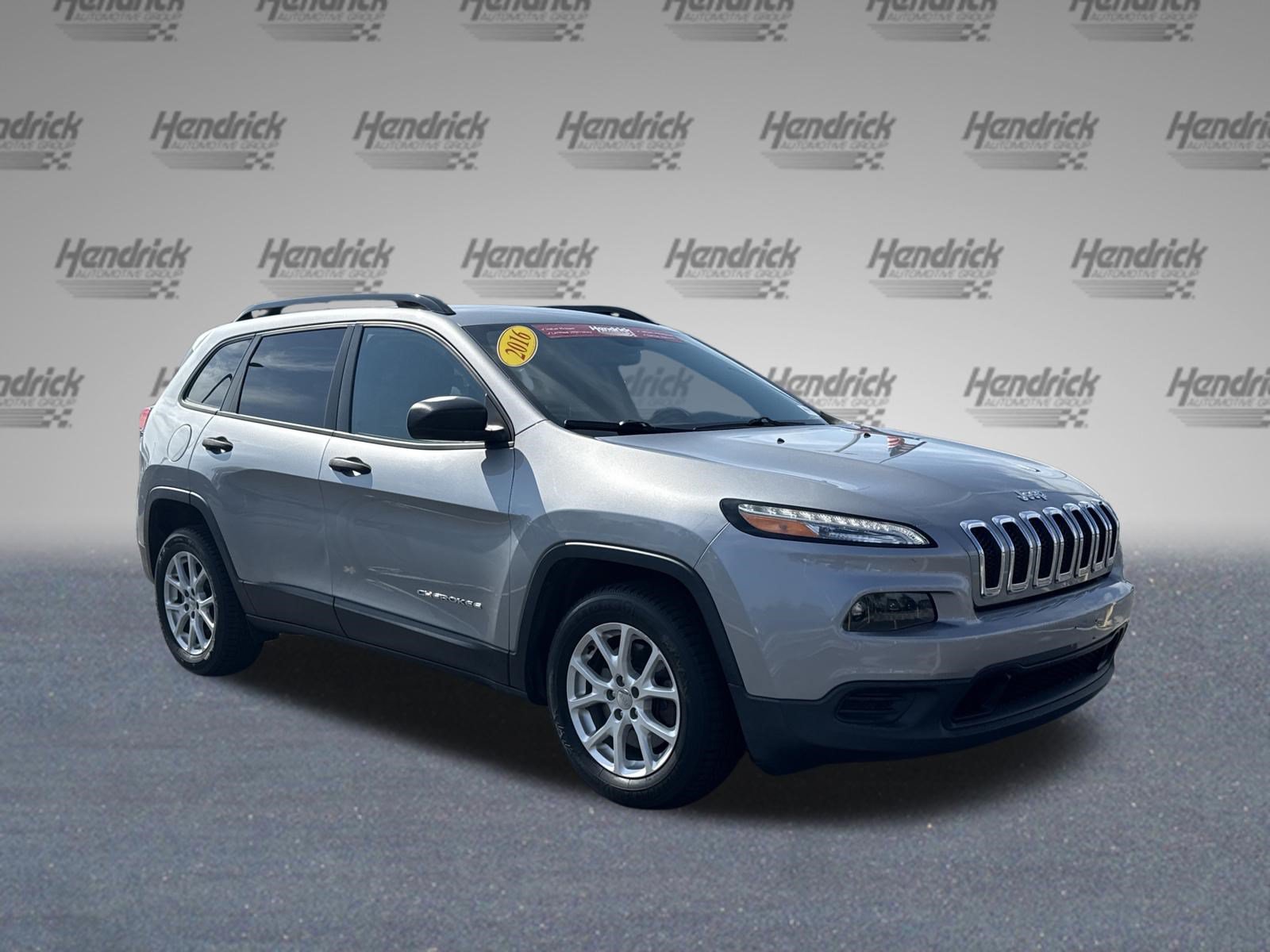 Used 2016 Jeep Cherokee Sport w/ Cold Weather Group FWD video 2