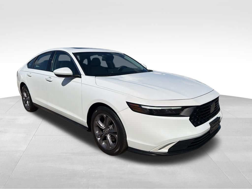 Used 2024 Honda Accord EX image 8